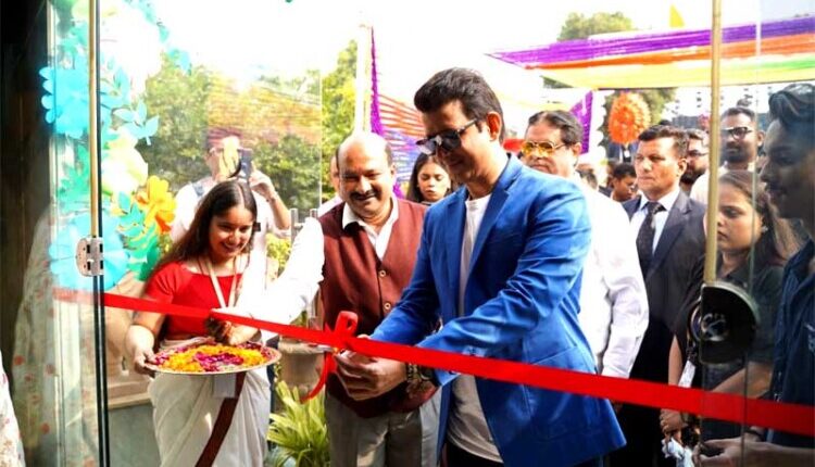 अभिनेता शर्मन जोशी ने किया लिंग्याज़ विद्यापीठ में जेस्ट हंगामा 2025 का उद्घाटन